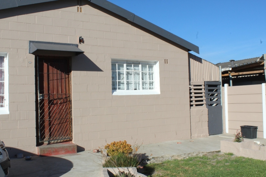 3 Bedroom Property for Sale in Protea Park Western Cape